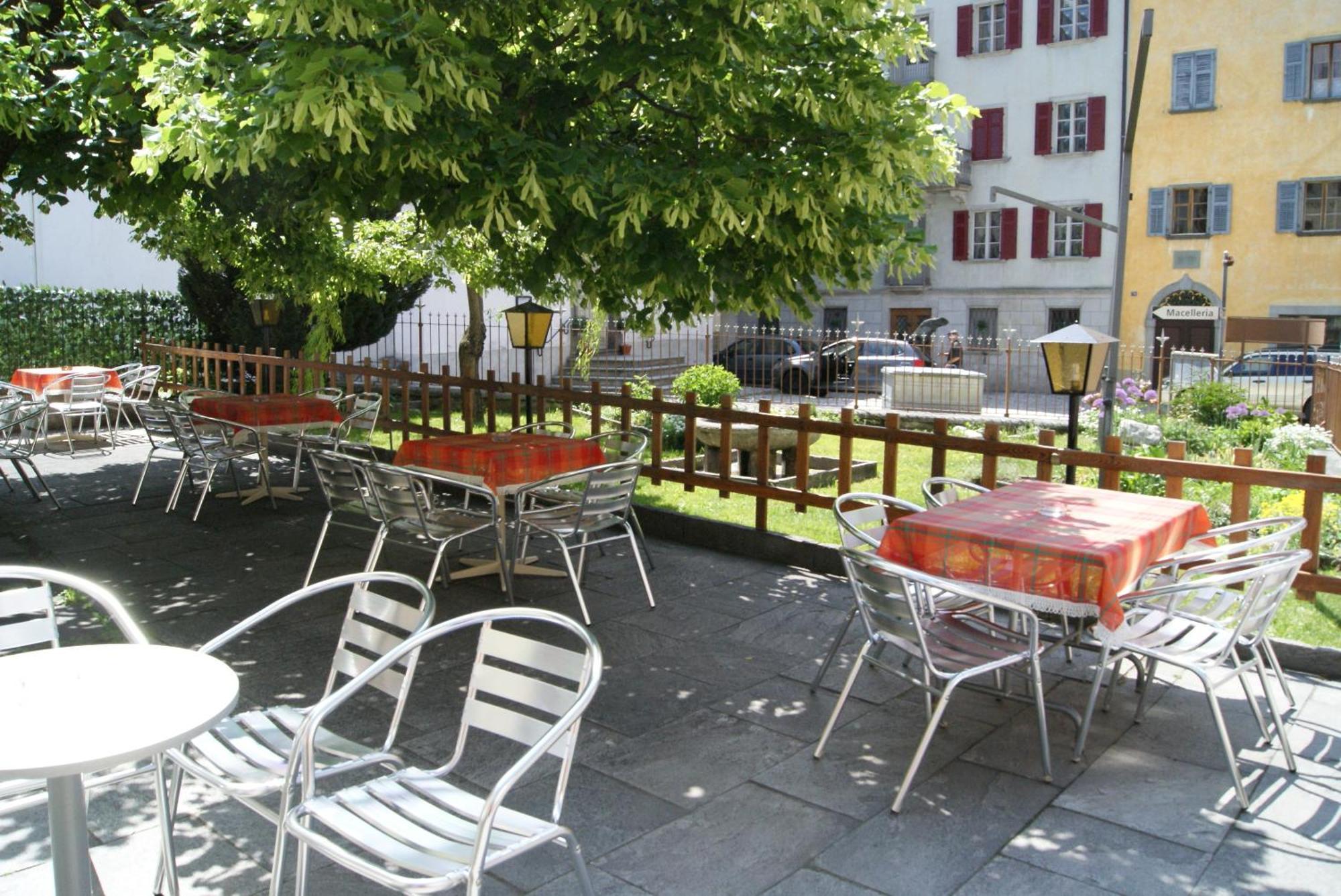 Albergo Piz Cam Vicosoprano Bagian luar foto