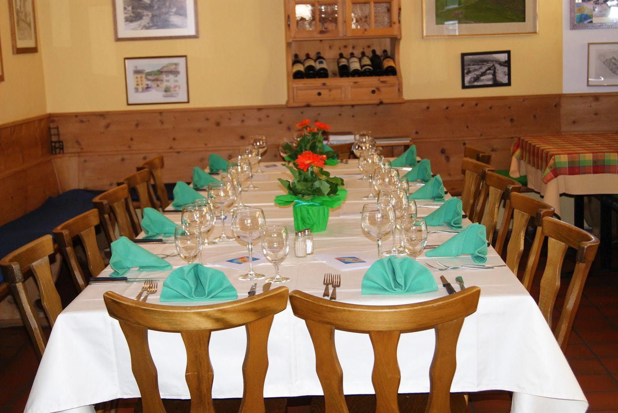Albergo Piz Cam Vicosoprano Bagian luar foto