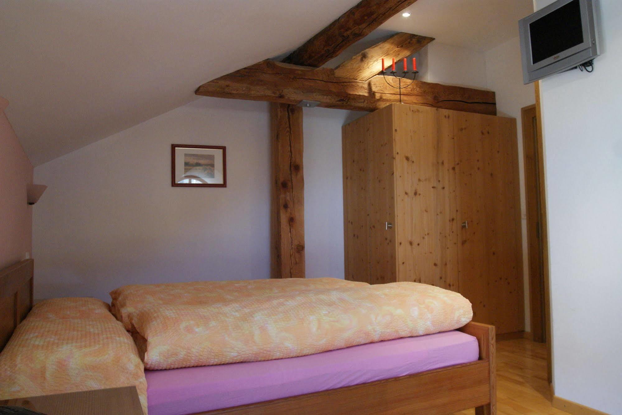 Albergo Piz Cam Vicosoprano Bagian luar foto