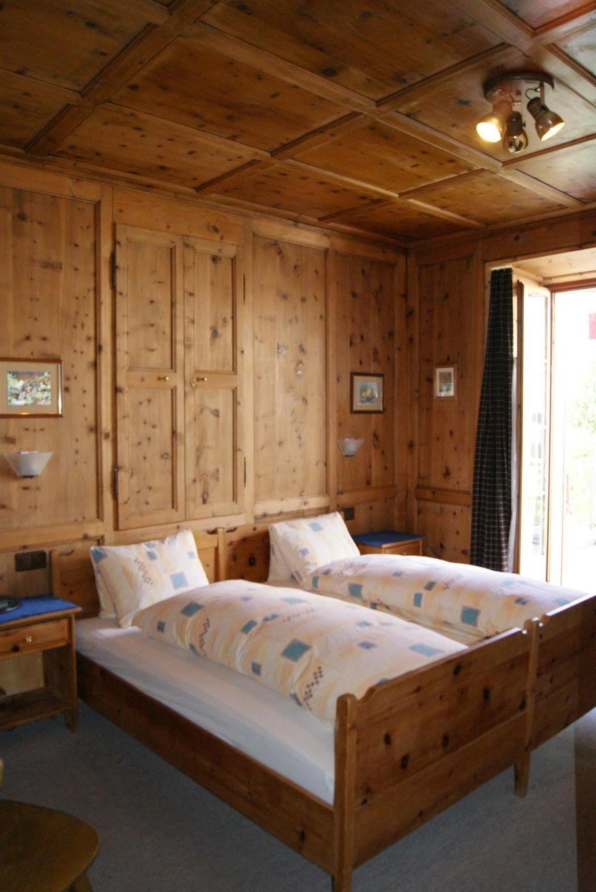 Albergo Piz Cam Vicosoprano Bagian luar foto